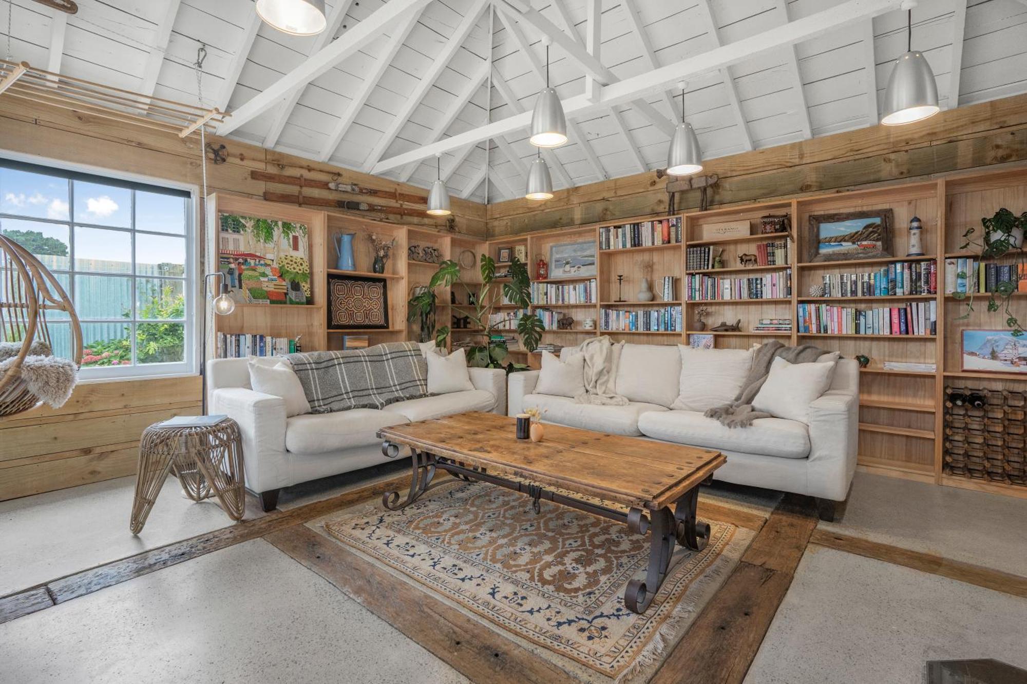 The Longwood Barn Villa Featherston Exterior photo